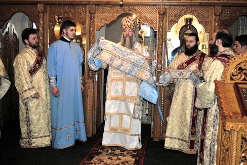 Liturghie arhierească la Paraclisul episcopal din Severin