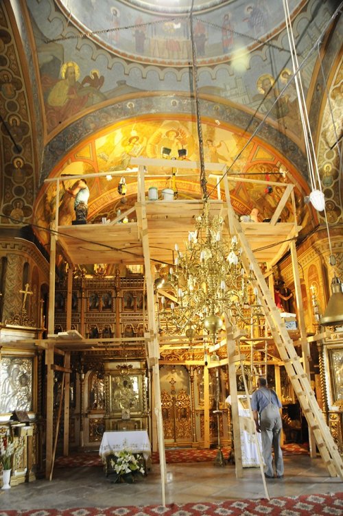 Lucrări de restaurare la Mănăstirea Ţigăneşti