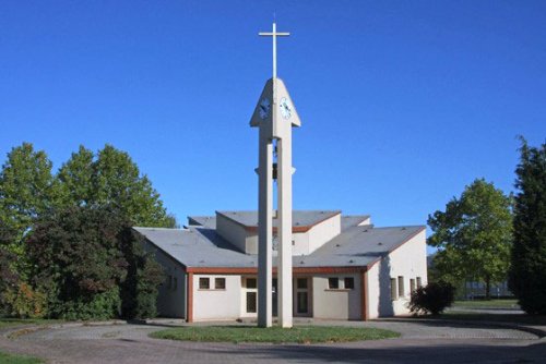 Noi biserici româneşti pentru diasporă