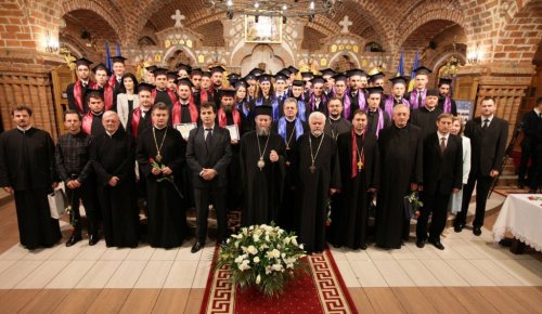 Festivitate de absolvire a facultăţii la Departamentul de Teologie Ortodoxă din Baia Mare