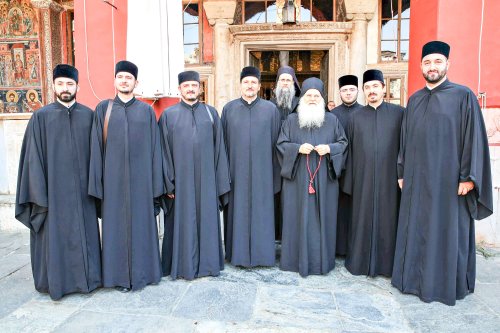 Pelerini buzoieni la Sfântul Munte Athos