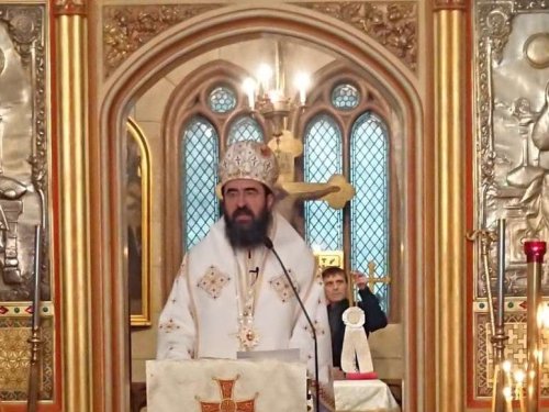 Liturghie arhierească la catedrala ortodoxă românească din Paris
