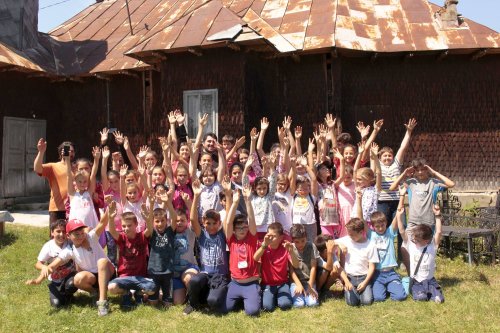 Şcoală de vară la Parohia Poloboc