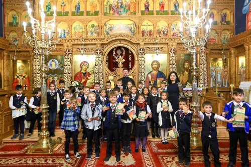 Elevi din Buzău în vizită la Catedrala Arhiepiscopală