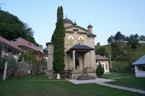 Mănăstirea Stânișoara, județul Vâlcea