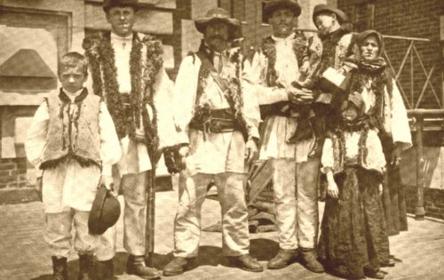 Țăranii din Poplaca, printre primii emigranți români în America 