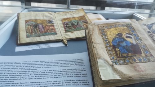 Manuscrise vechi expuse la Biblioteca Academiei Române 