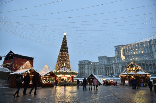 Moş Crăciun, aşteptat vineri la Bucureşti