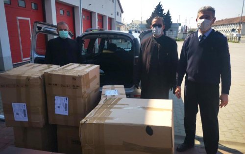 Materiale de protecţie pentru spitale şi hrană pentru persoanele vulnerabile în Alba şi Mureş