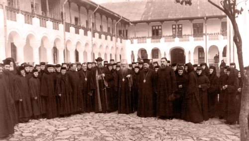 Vizita Patriarhului Justinian la Mănăstirea Agapia în 1958