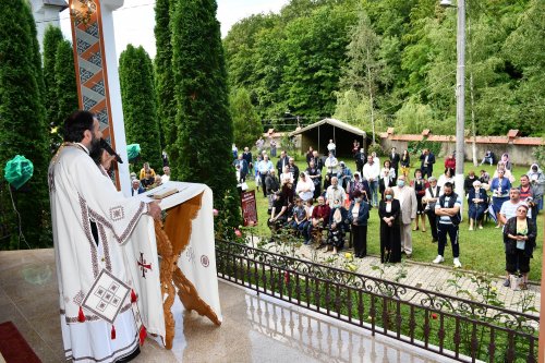 Mănăstirea Vasiova din Caraș-Severin a îmbrăcat haine de sărbătoare