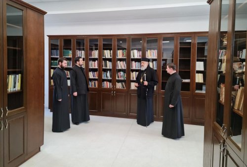 Vizită pastorală la Biblioteca Centrului cultural-misionar  din incinta Mănăstirii „Hristos Pantocrator” din Alba Iulia