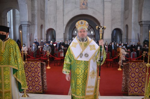 Duminica Stâlpărilor la Catedrala Episcopală „Învierea Domnului” din Oradea