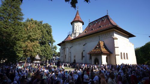 Duminica a 7-a după Rusalii la Catedrala Arhiepiscopală din Suceava