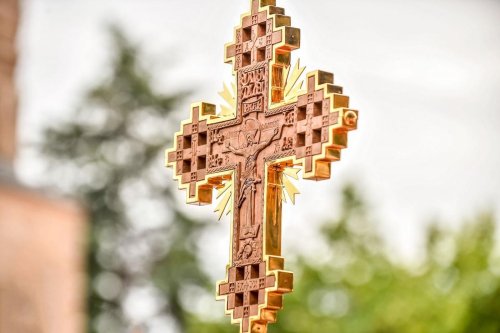 Crucea Domnului, făcătoare de viaţă și pecete de mântuire