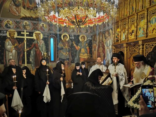 Praznic închinat Maicii Domnului la mănăstirea mehedinţeană Mraconia
