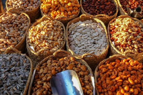 Consumul de nuci şi seminţe previne apariţia bolilor cronice