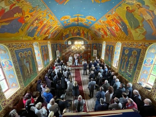 Liturghie arhierească și sfințirea capelei mortuare din Crairât, Cluj