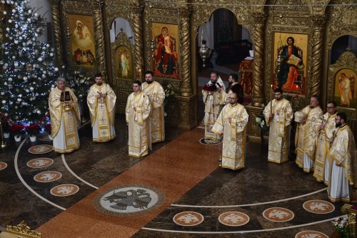 Slujire și îndemnuri pentru noul an la catedrala din Caransebeș