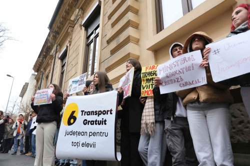 Guvern: La 1 februarie se va debloca problema transportului pentru elevi