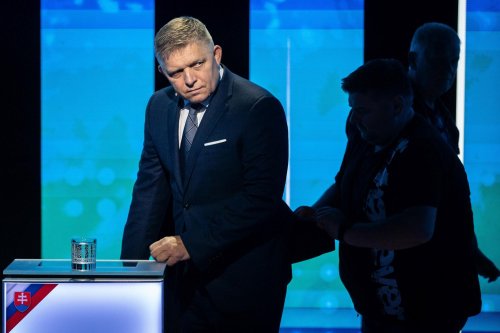 Premierul slovac desființează direcția anticorupție