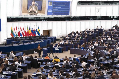 Anchetă în Parlamentul European înainte de alegerile din iunie