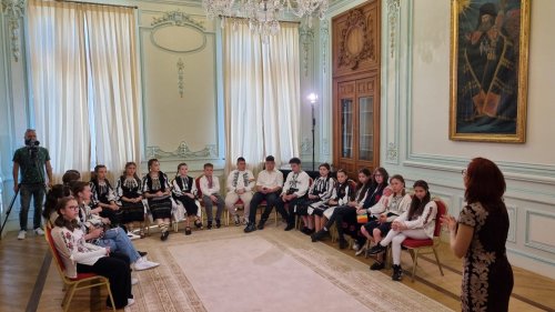 22 de tineri din Uricani, patru zile prin cultura Bucureștilor