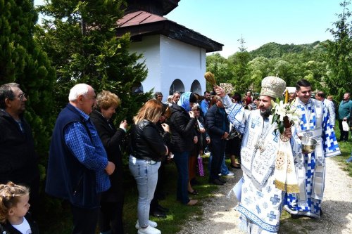 Slujire arhierească la hramul Mănăstirii Gornea