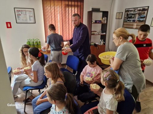 Activitate catehetică dedicată copiilor într-o parohie ialomițeană