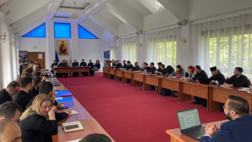 Întâlnire a personalului administrativ din Arhiepiscopia Bucureștilor