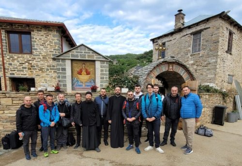Studenți teologi timișoreni în Sfântul Munte Athos