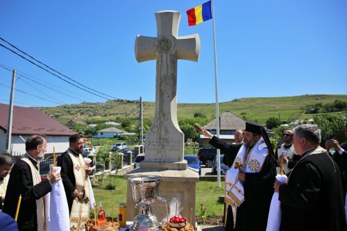 Hram și centenar la Bogonos, județul Iași