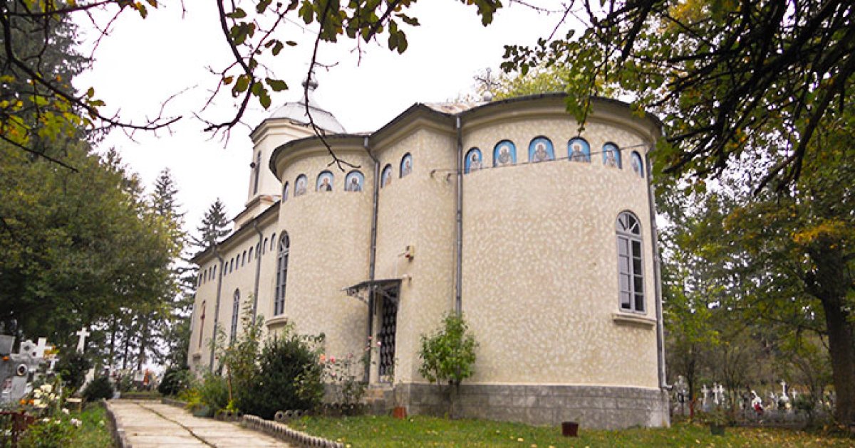Biserica din Rucăreni, locul unde m-am întâlnit cu Mioriţa