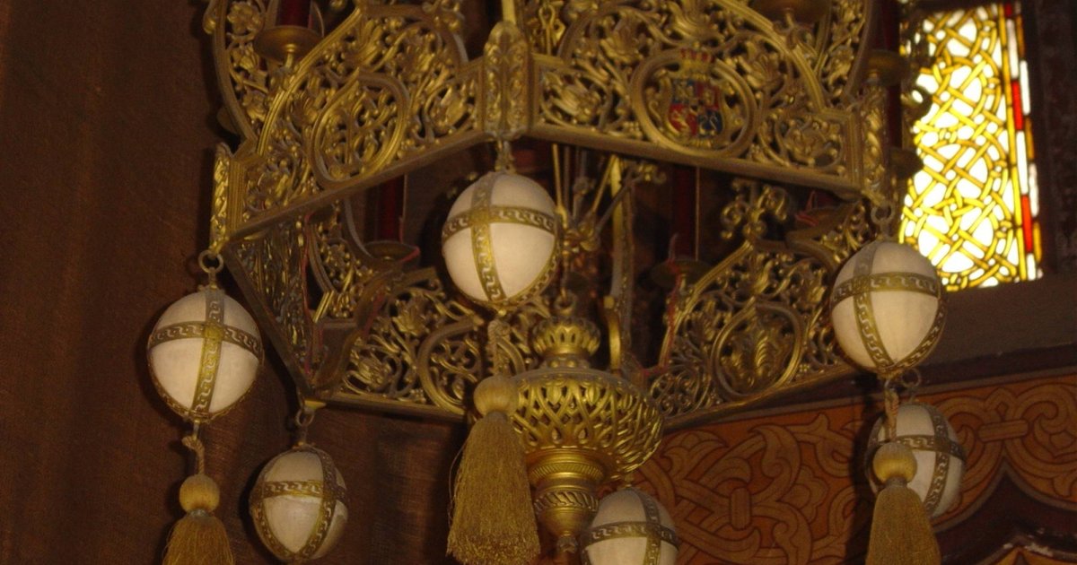 Ouăle de struț din naosul bisericilor - o învățătură duhovnicească ...