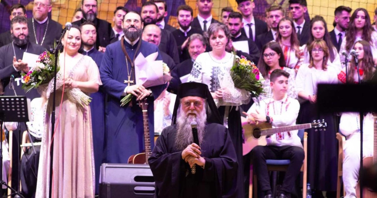 Tradițional colindat în Râmnicu Vâlcea, în cinstea Domnului. Tradițional colindat în Râmnicu Vâlcea, în cinstea Domnului.
