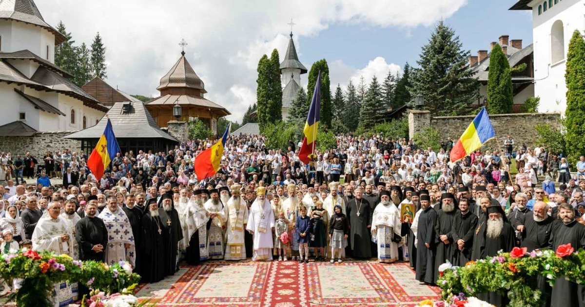 Sobor de ierarhi la hramul Mănăstirii Sihăstria