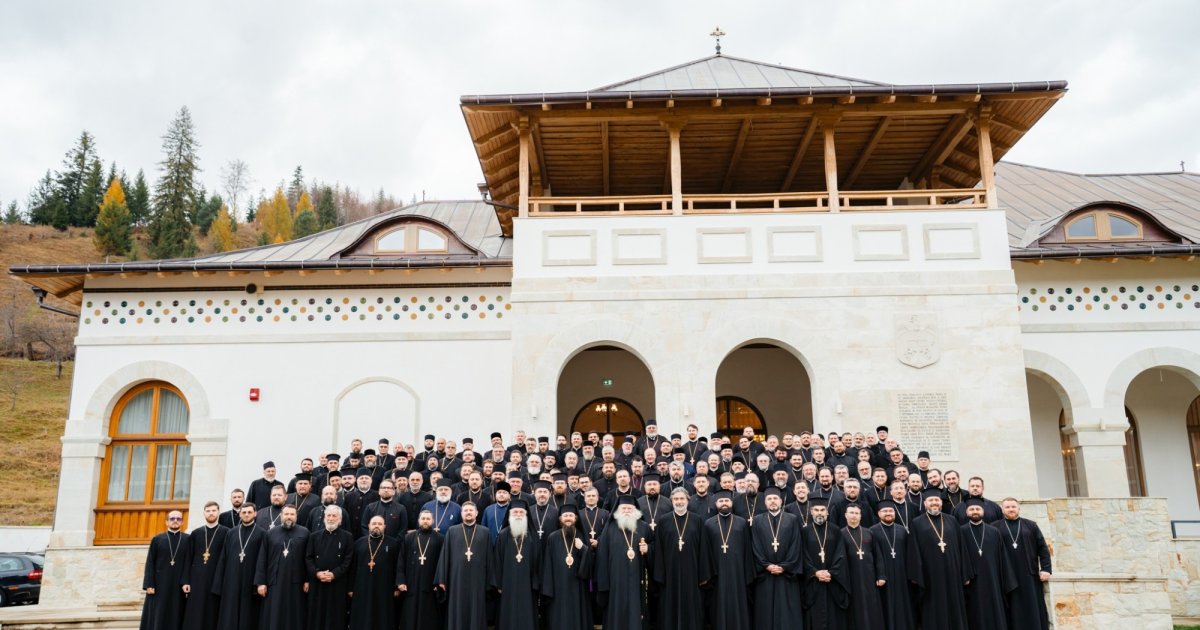 Clericii din Protopopiatul Rădăuți s‑au reunit la Mănăstirea Putna