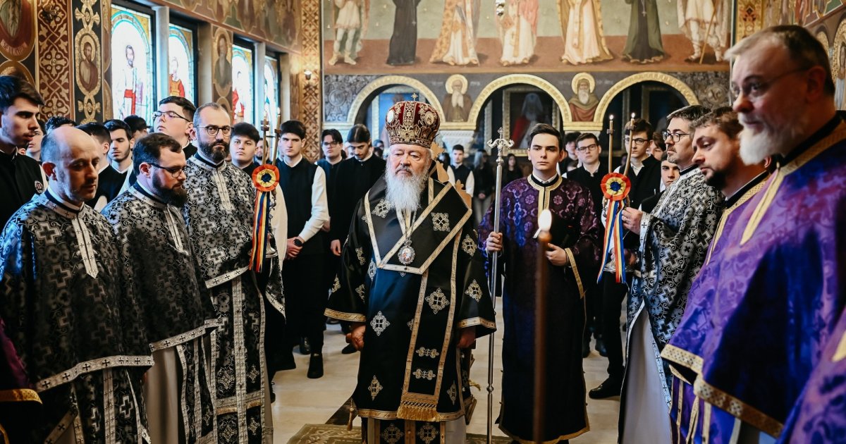 Liturghia Darurilor înainte sfințite la un paraclis din Cluj-Napoca ...
