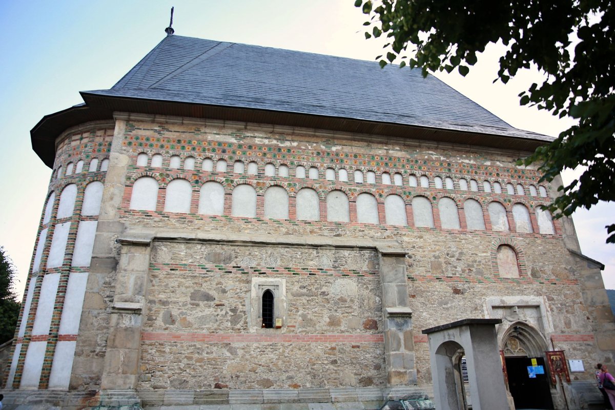 Jumătate de mileniu în istoria bisericii domneşti din Piatra Neamţ 174933