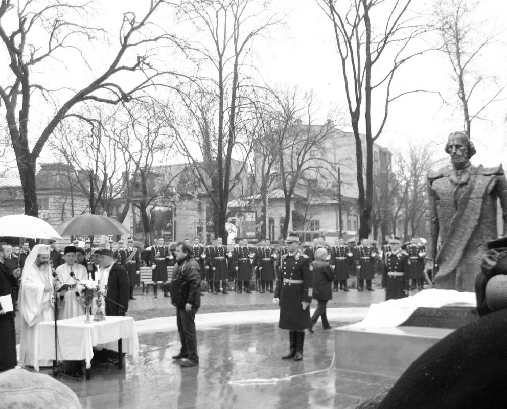 Patriarhul BOR a participat la dezvelirea statuii lui Nicolae Bălcescu 326263