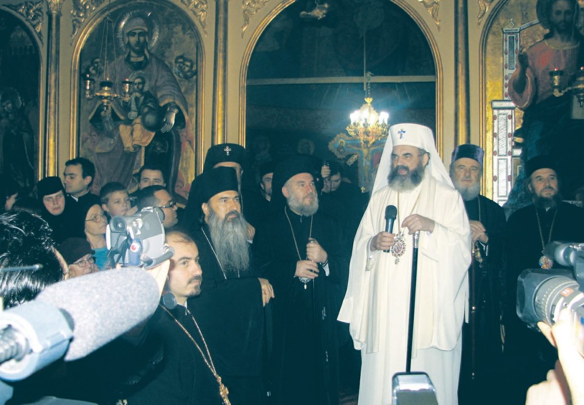 Gramata patriarhală şi mitropolitană de întronizare a PS Episcop Visarion 332426