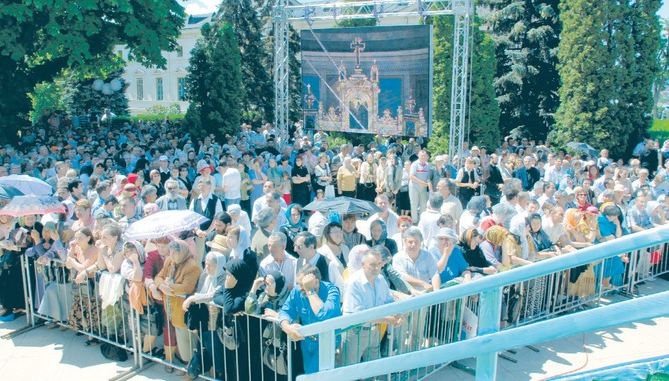 Mitropolitul Moldovei şi Bucovinei a fost întronizat ieri la Iaşi 331572