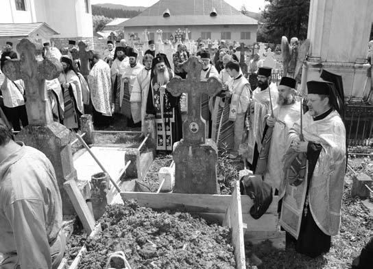 A slujit cu dragoste, smerenie şi responsabilitate la Catedrala mitropolitană din Iaşi vreme de patru decenii 243163