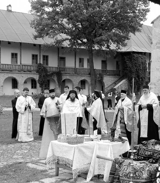 A slujit cu dragoste, smerenie şi responsabilitate la Catedrala mitropolitană din Iaşi vreme de patru decenii 243167