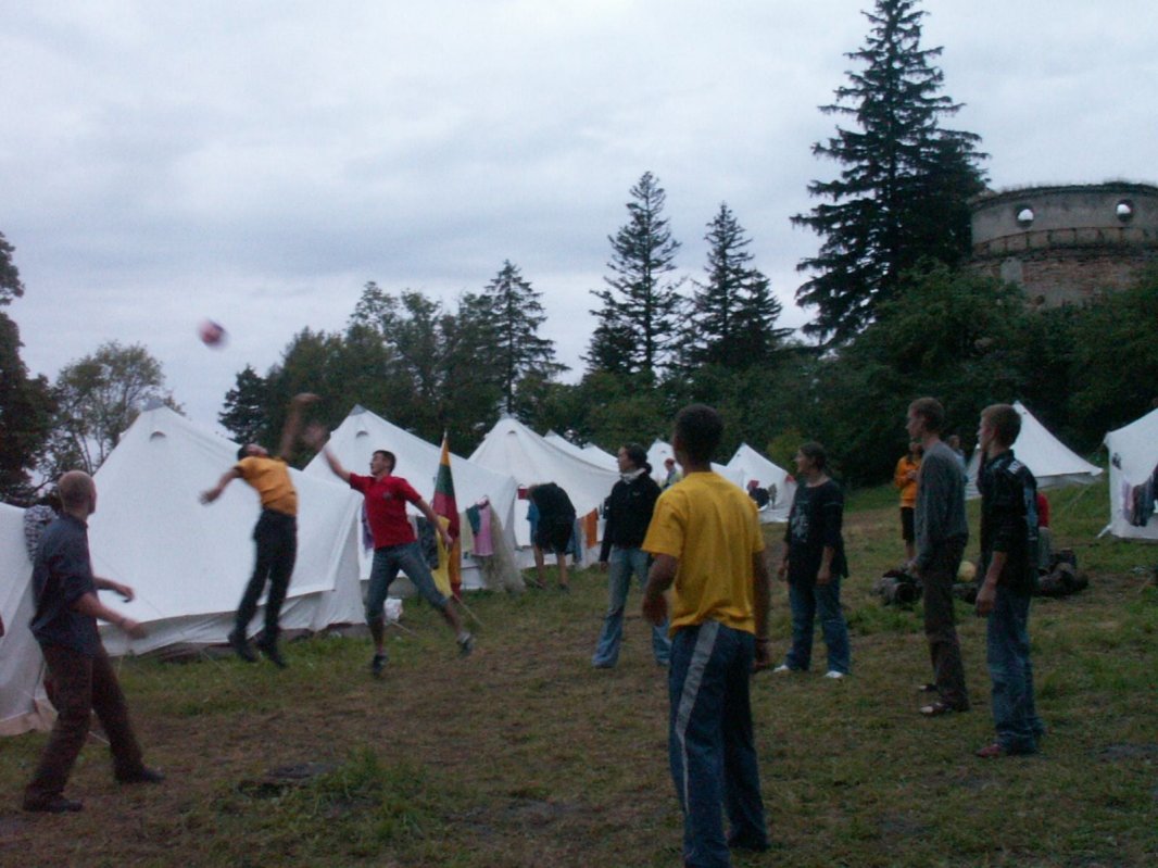 Tabăra Friedensgrund: muncă, rugăciune, pace şi reconciliere 204780