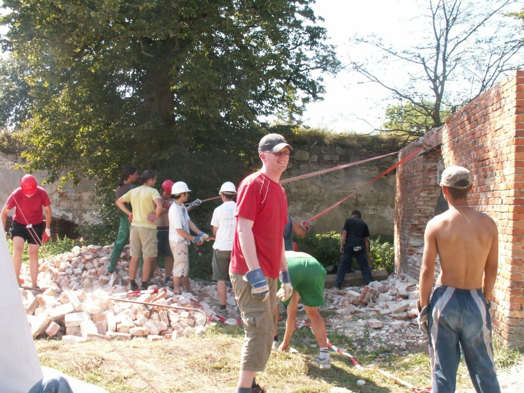 Tabăra Friedensgrund: muncă, rugăciune, pace şi reconciliere 204793