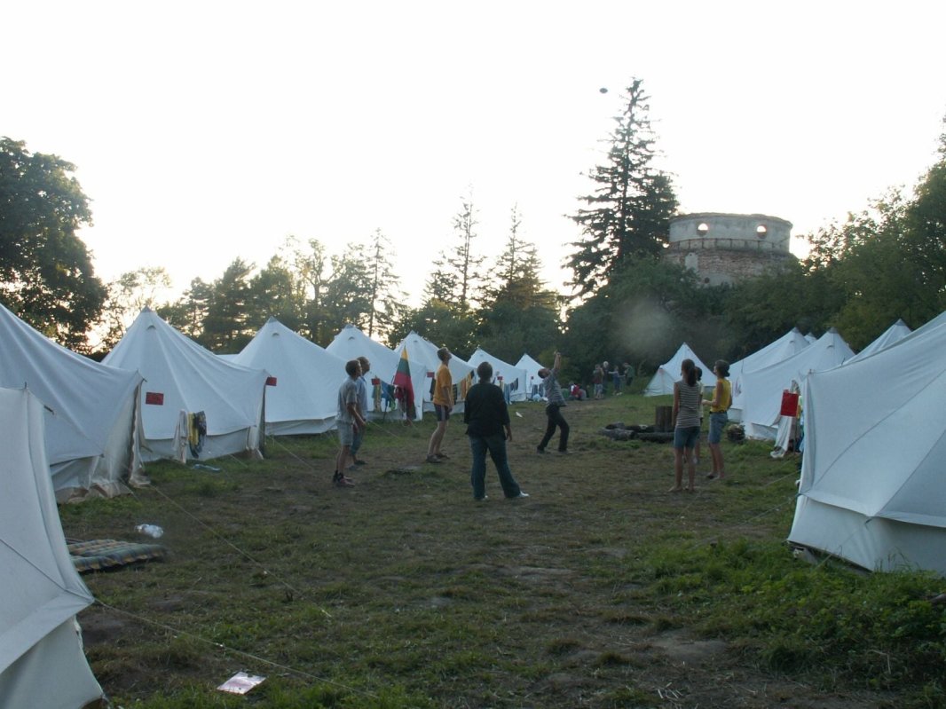 Tabăra Friedensgrund: muncă, rugăciune, pace şi reconciliere 204808