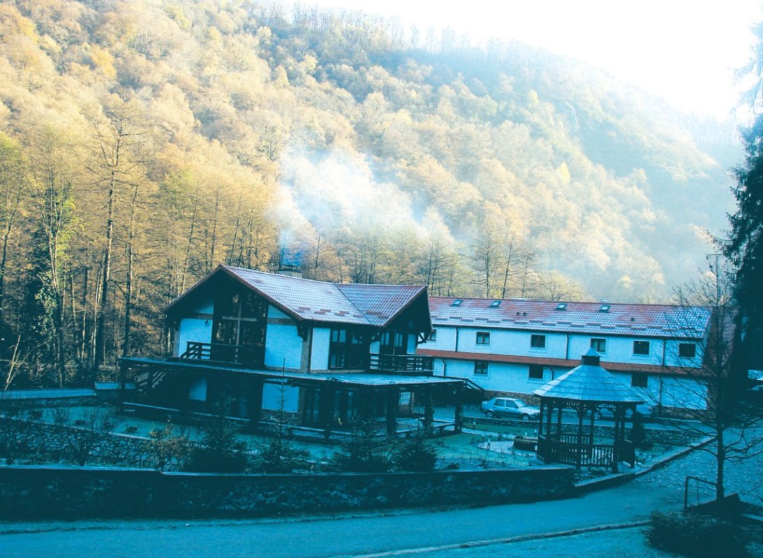 Tismana - „cea mai veche şi mai măreaţă dintre mănăstirile de peste Olt” 326604