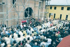 Ctitorul Bisericii „Sfinţii Împăraţi Constantin şi Elena“ - Poitiers, condus pe ultimul drum 94671