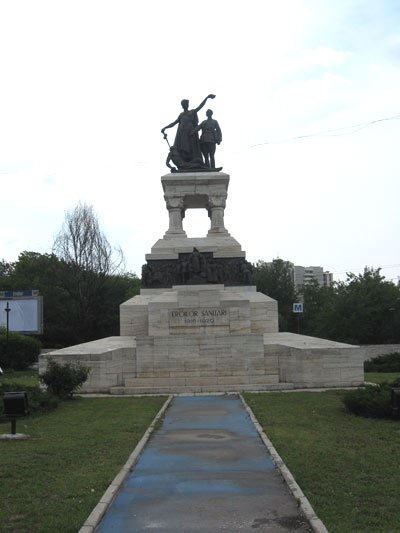 Glorie căzută în uitare: Monumentul Eroilor Sanitari 94691
